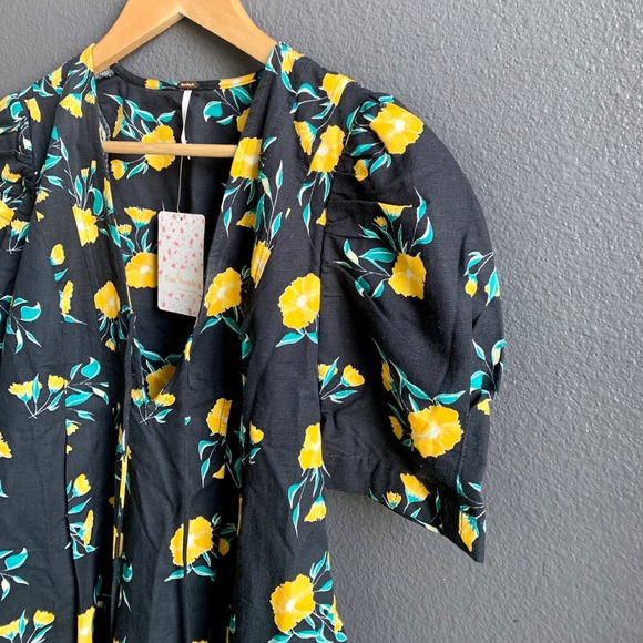 🔆NWT Free People Black Floral Tunic - Picture 6 of 6
